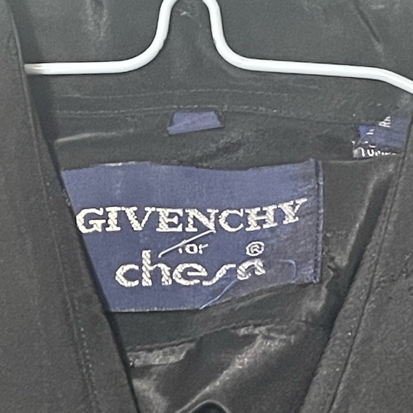 Vintage Givenchy for Chesa spell out button down shirt 100% Polyester - Picture 3 of 4